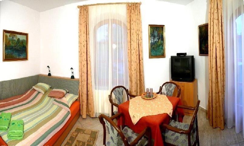 Hotel-Pension Residenz Balatonakali Exterior foto
